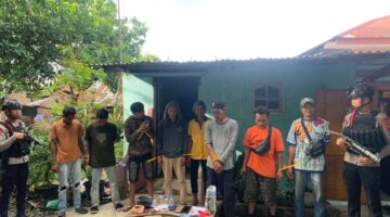 SELAMATKAN GENERASI DARI CENGKERAMAN NARKOBA! Brimob dan Ditresnarkoba Polda Sumut Gerebek Lokasi di Medan, 8 Pria Diamankan